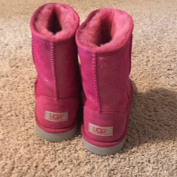 UGG Boots - Picture 3 of 4